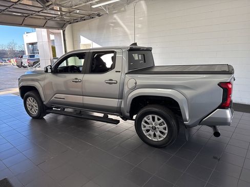 Certified 2025 Toyota Tacoma SR5 image 5