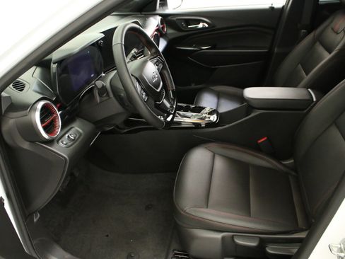 Certified 2025 Chevrolet Trax RS w/ Driver Confidence Package FWD image 26