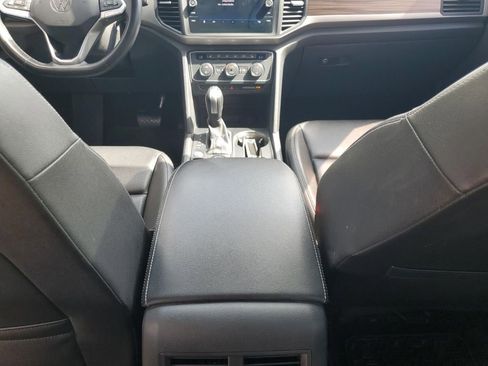 Used 2021 Volkswagen Atlas SE image 22