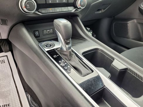 Used 2024 Nissan Sentra SV FWD image 21
