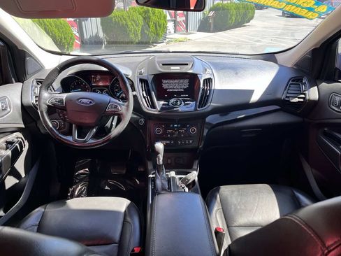 Used 2017 Ford Escape Titanium AWD/4WD image 9
