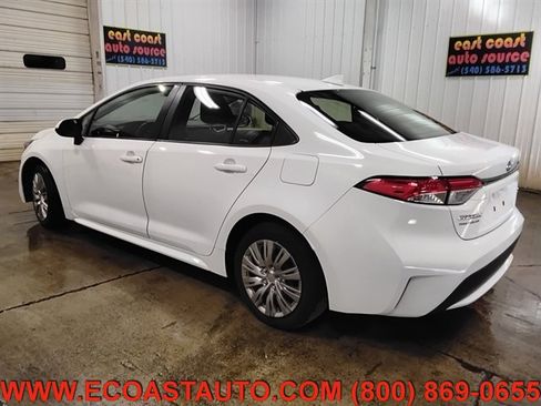 Used 2020 Toyota Corolla LE image 4