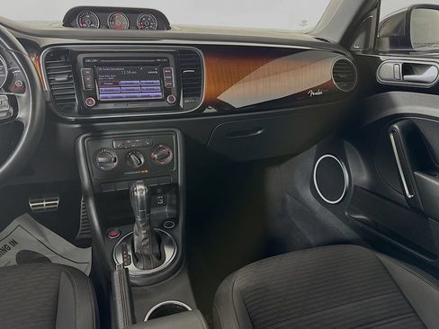 Used 2013 Volkswagen Beetle Turbo FWD image 28