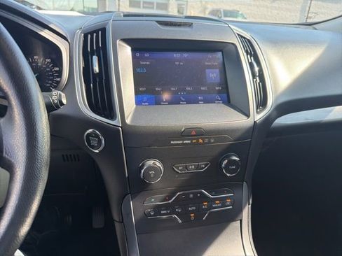 Used 2020 Ford Edge SE FWD image 13