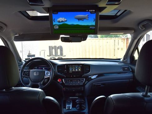 Used 2019 Honda Pilot Elite image 32