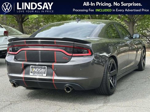 Used 2016 Dodge Charger R/T RWD image 7