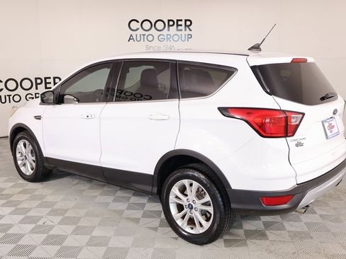 Used 2019 Ford Escape SE image 22