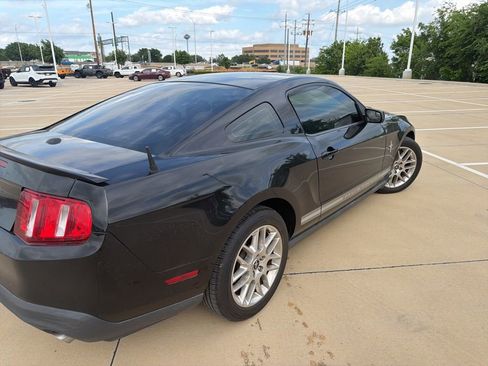 Used 2012 Ford Mustang Premium image 3