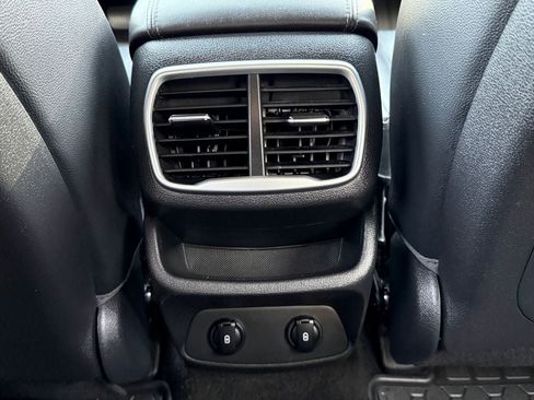 Used 2020 Hyundai Santa Fe SEL FWD image 14
