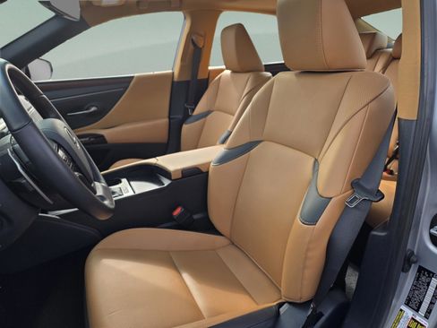 Used 2024 Lexus ES 350 w/ Premium Package image 12