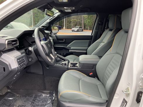 Used 2025 Toyota 4Runner Trailhunter AWD/4WD image 16