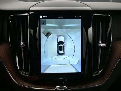 Used 2023 Volvo XC60 B5 Plus AWD/4WD image 21