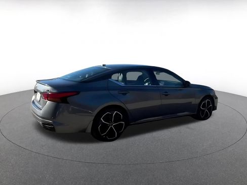 Used 2025 Nissan Altima 2.5 SR image 14