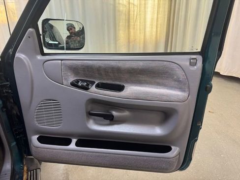Used 1997 Dodge Ram 1500 Truck Laramie AWD/4WD image 32
