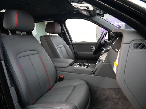 Certified 2023 Rolls-Royce Cullinan AWD/4WD image 27