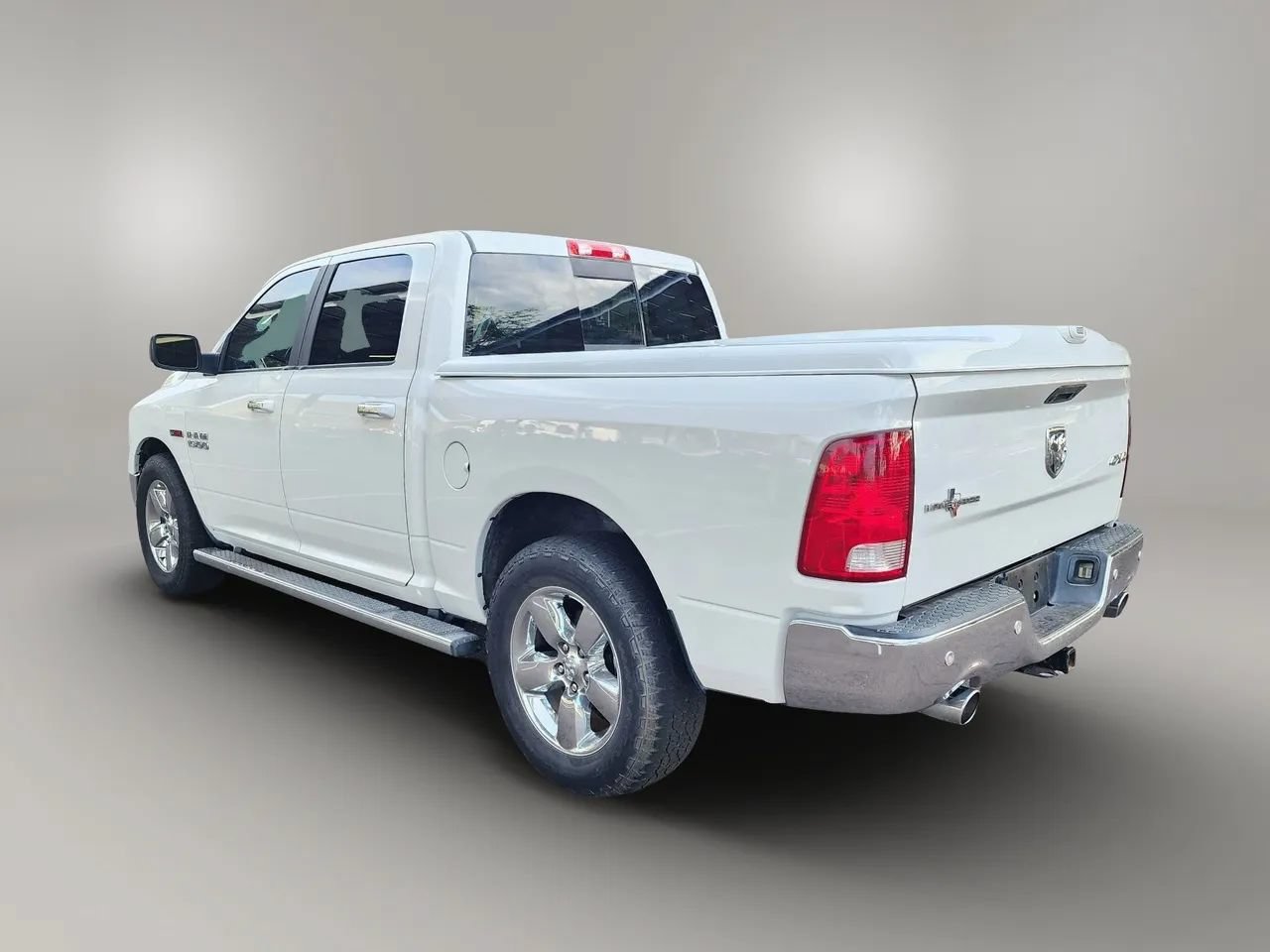 Used 2015 RAM 1500 Lone Star AWD/4WD image 3