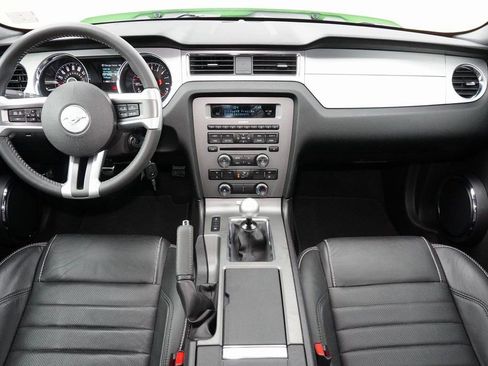 Used 2014 Ford Mustang GT Premium image 19