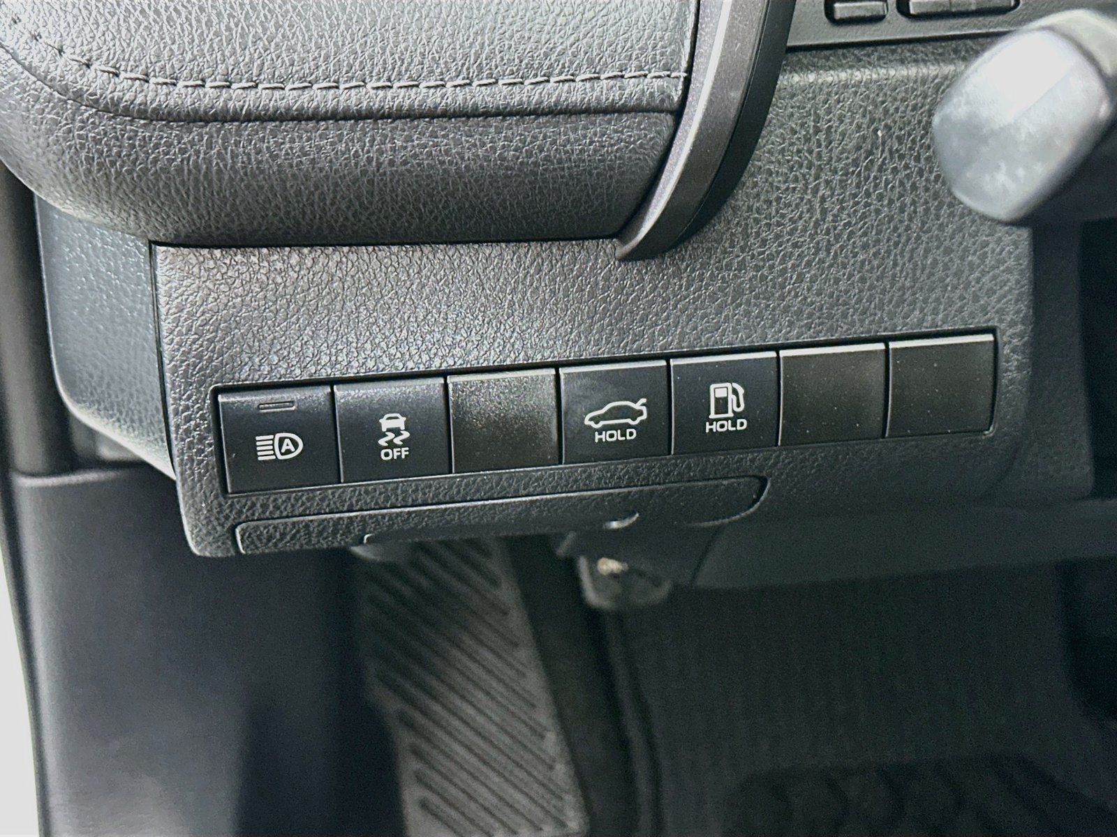 Used 2022 Toyota Camry LE FWD image 10