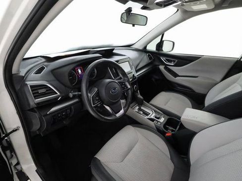 Used 2022 Subaru Forester Premium image 8