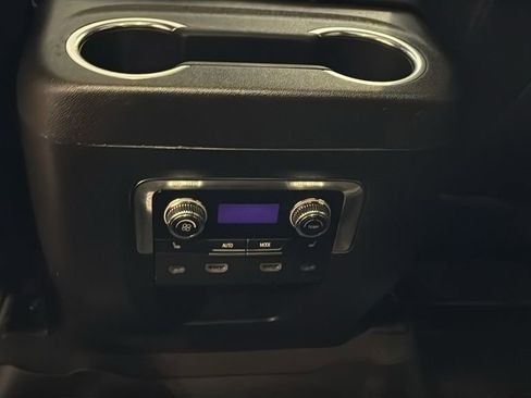 Used 2024 GMC Yukon Denali w/ Denali Reserve Package image 22