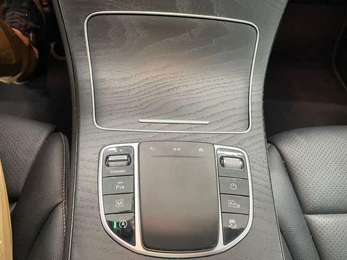 Used 2021 Mercedes-Benz GLC 300 image 38