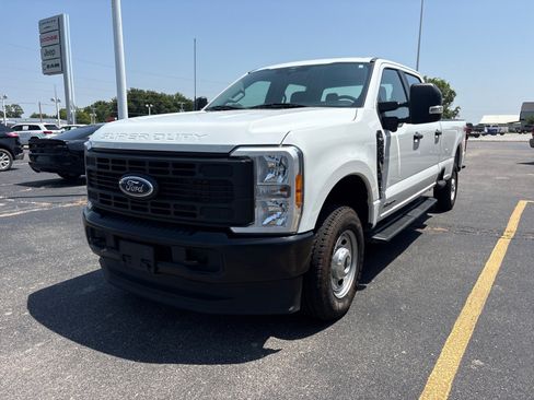 Used 2023 Ford F250 XL w/ 360-Degree Camera Package AWD/4WD image 1