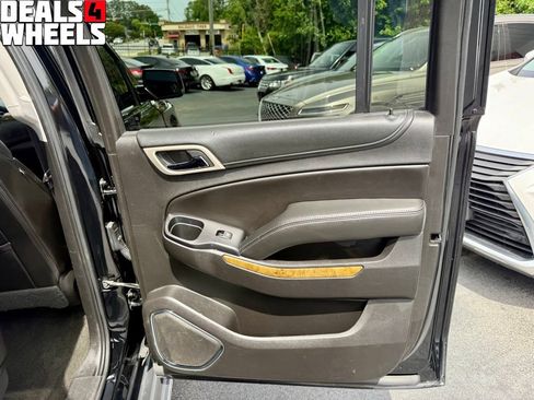 Used 2017 GMC Yukon XL Denali w/ Open Road Package AWD/4WD image 34