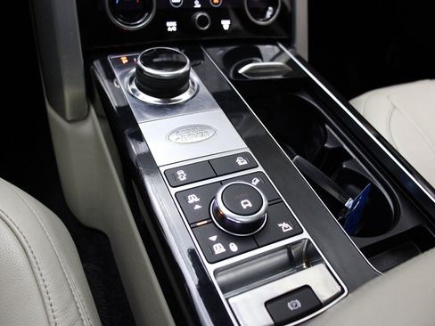 Used 2018 Land Rover Range Rover image 59