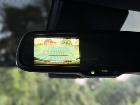 Used 2018 Toyota C-HR XLE FWD image 30