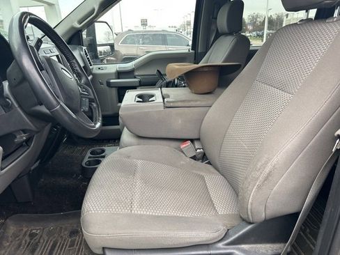 Used 2018 Ford F150 XLT w/ Equipment Group 302A Luxury image 12