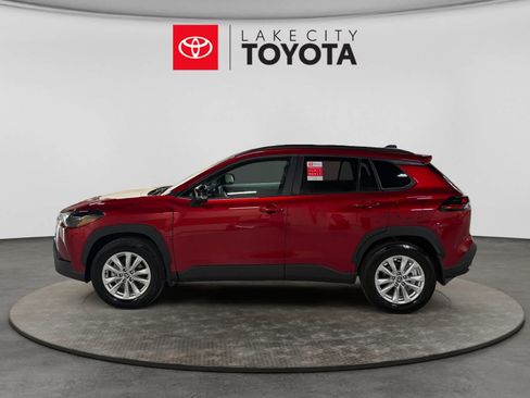 New 2026 Toyota Corolla Cross LE FWD image 3