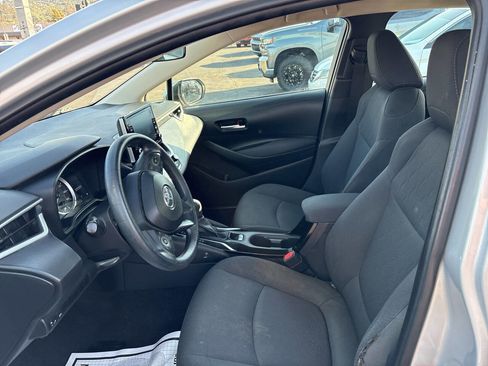 Used 2021 Toyota Corolla LE FWD image 13