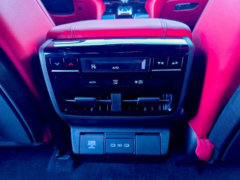 Used 2025 Acura MDX A-Spec image 36