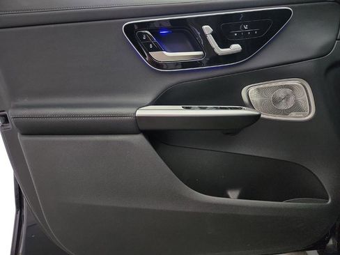 Used 2024 Mercedes-Benz GLC 300 4MATIC w/ Advanced USB Package image 22