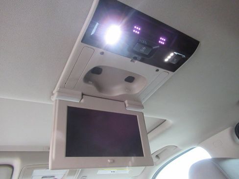 Used 2016 Chevrolet Tahoe LT image 31