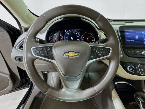 Used 2022 Chevrolet Malibu Premier image 9