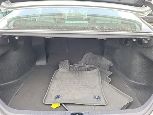 Used 2024 Toyota Camry SE image 6