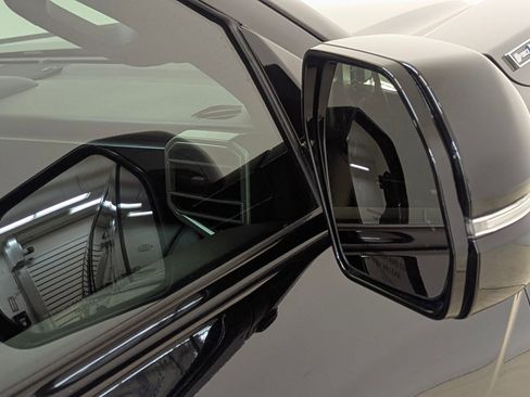 Used 2023 Toyota Sequoia Platinum image 21