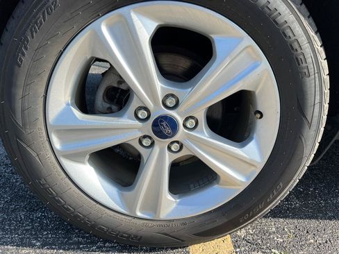 Used 2014 Ford Escape SE w/ Equipment Group 201A FWD image 16