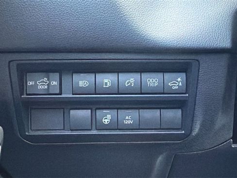 Used 2023 Toyota Tundra Limited image 25