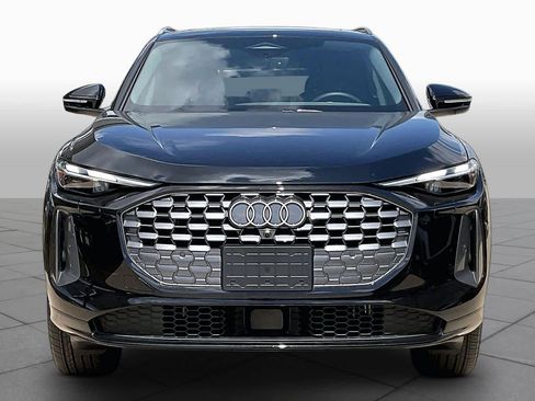 Used 2025 Audi Q5 Premium w/ Convenience Package AWD/4WD image 4