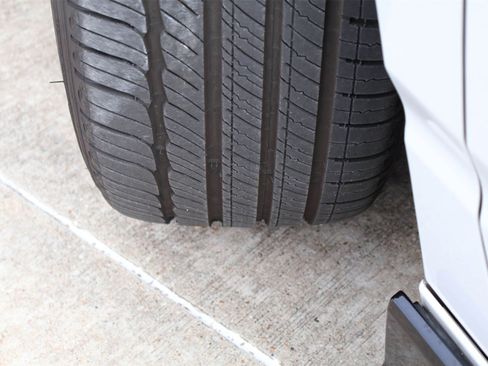 Used 2021 Toyota Avalon TRD image 30