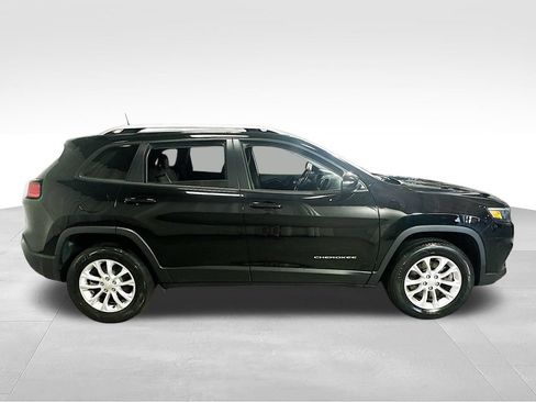 Used 2020 Jeep Cherokee Latitude w/ Cold Weather Group AWD/4WD image 12