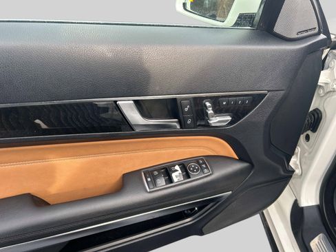 Used 2015 Mercedes-Benz E 400 4MATIC Coupe image 17