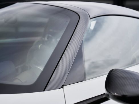 Used 2015 Porsche 918 Spyder w/Weissach Package image 11