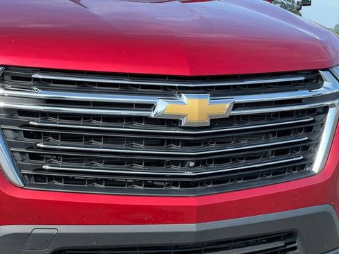 Used 2023 Chevrolet Traverse LT w/ Rear Camera Mirror Package AWD/4WD image 46