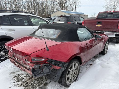 Used 2021 MAZDA MX-5 Miata Sport image 2