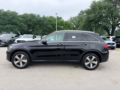 Used 2019 Mercedes-Benz GLC 300 4MATIC image 3