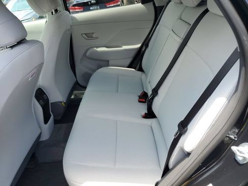Certified 2025 Hyundai Kona SEL AWD/4WD image 11