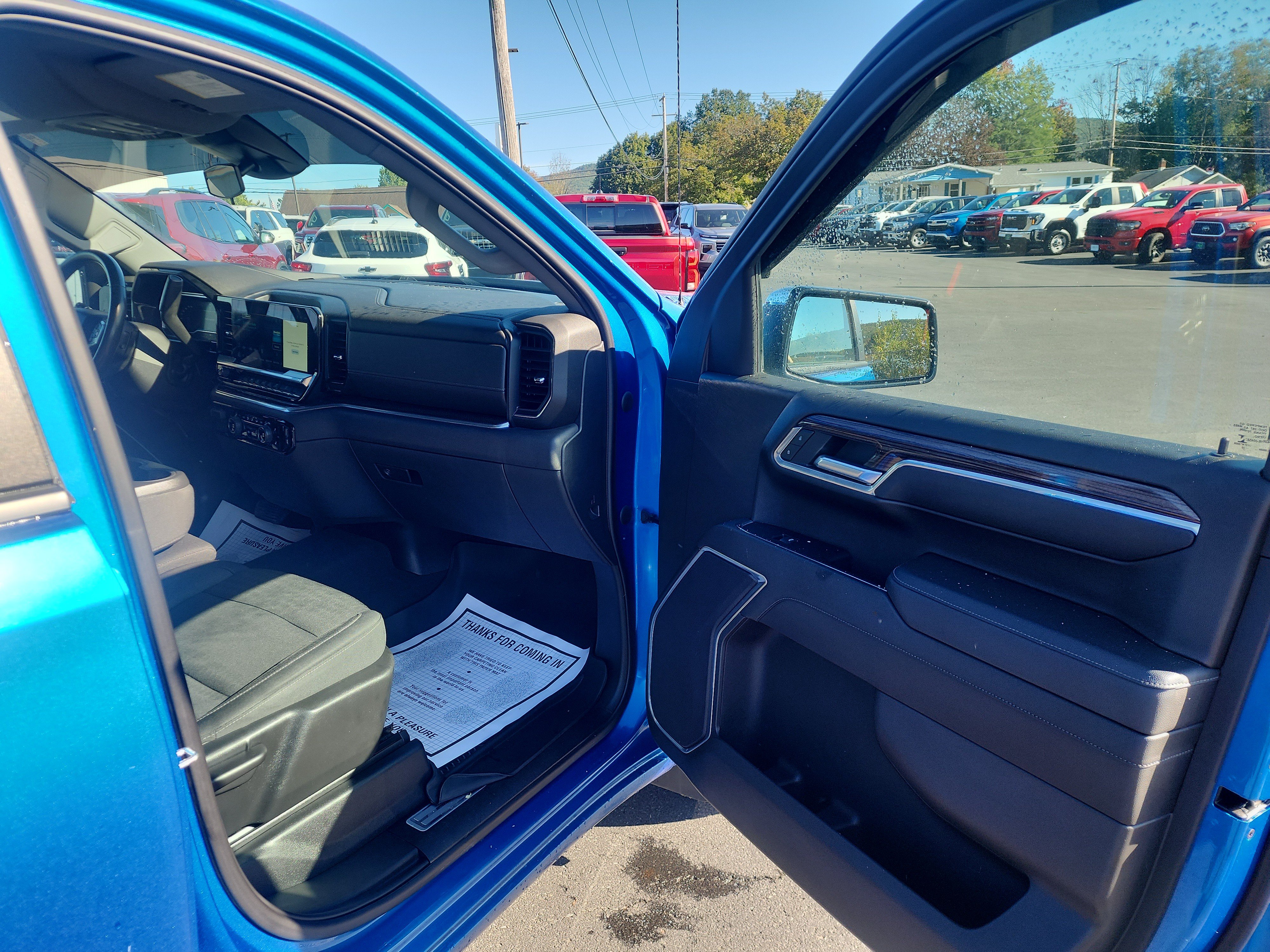 Certified 2022 Chevrolet Silverado 1500 LT AWD/4WD image 31